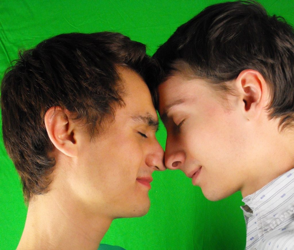 Une bonne fellation dans le monde des homosexuels